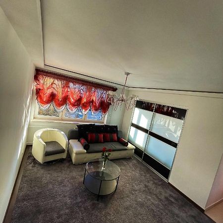 Luxury Red Apartment By Marta Radom Kültér fotó