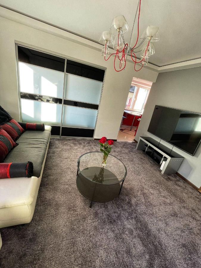 Luxury Red Apartment By Marta Radom Kültér fotó